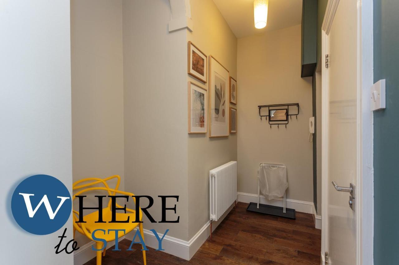 Stylish 2Bed Apartment Underneath Edinburgh Castle Exterior photo