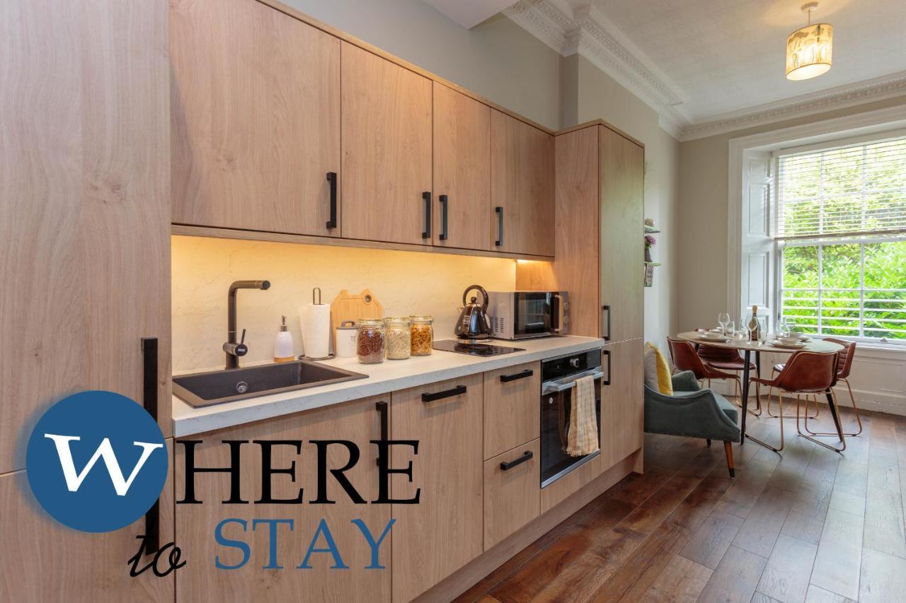 Stylish 2Bed Apartment Underneath Edinburgh Castle Exterior photo
