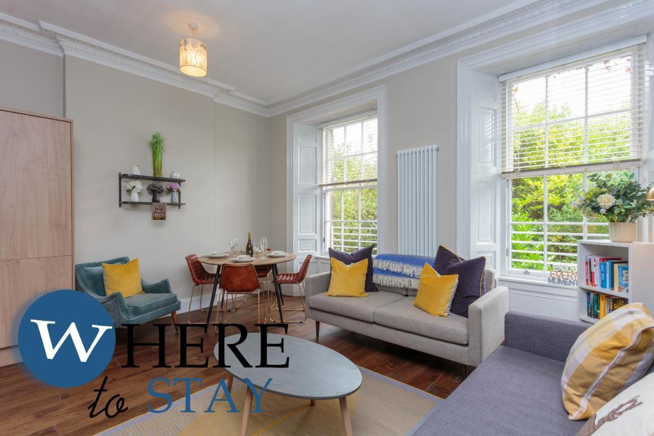 Stylish 2Bed Apartment Underneath Edinburgh Castle Exterior photo